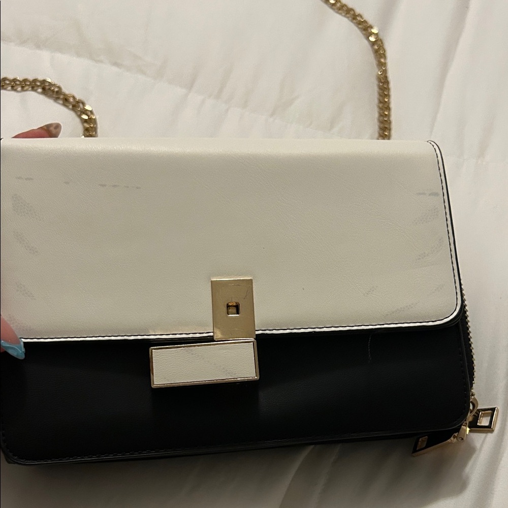 Elegant Black and White Women's Bag